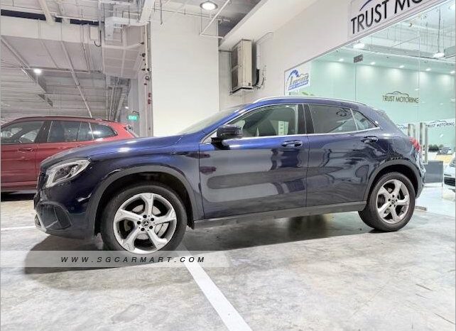 
								Mercedes-Benz GLA-Class GLA200 Urban Edition full									