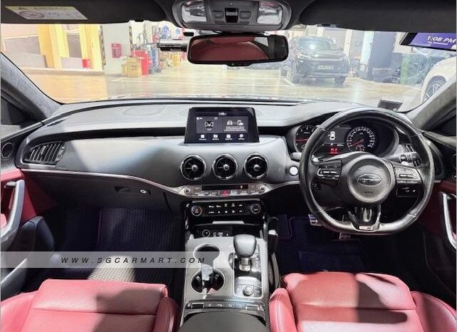 
								Kia Stinger 2.0A Sunroof full									