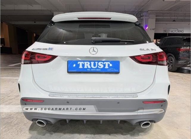 
								Mercedes-Benz GLA-Class GLA35 AMG 4MATIC 2022 full									