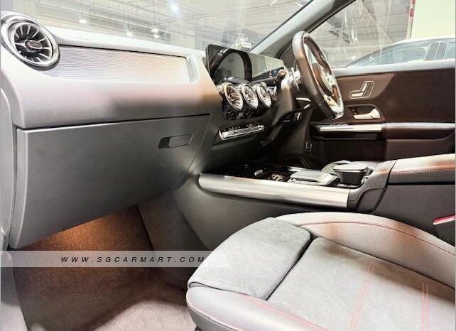 
								Mercedes-Benz GLA-Class GLA35 AMG 4MATIC 2022 full									